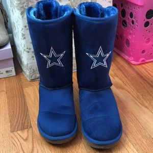 Dallas Cowboys women’s tall ugg like boots.